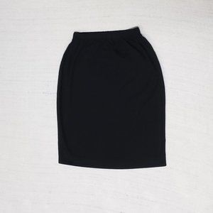 Basic Black 23 inch Pencil Straight Skirt 6.5 inch Back Slit Size 6